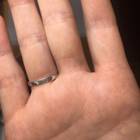 🧚🏼‍♀️✨Clearance Sale!✨ Genuine garnet and sterling silver ring size 5 - Picture 5 of 7